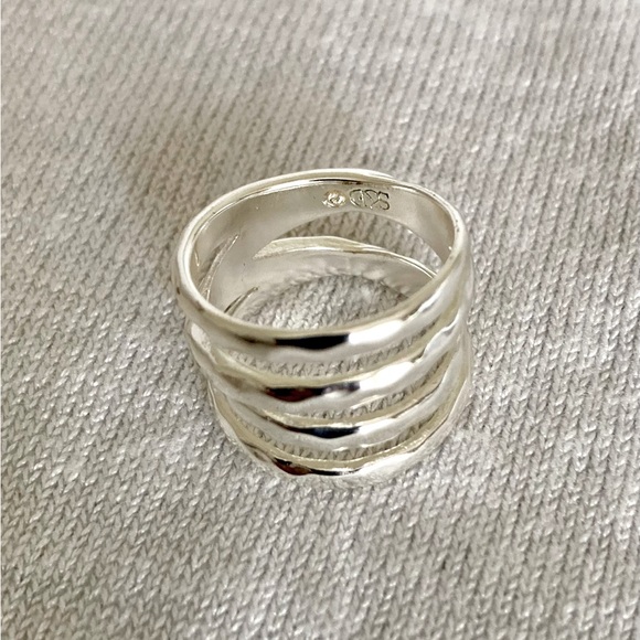 Stella & Dot Essential Hammered Ring Silver - Picture 3 of 5